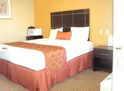 Executive Inn Кристал-Сити Экстерьер фото