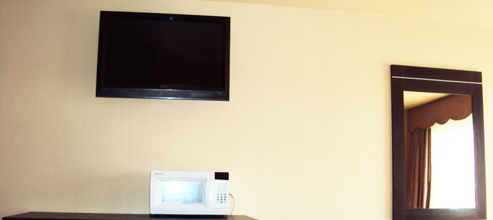 Executive Inn Кристал-Сити Экстерьер фото